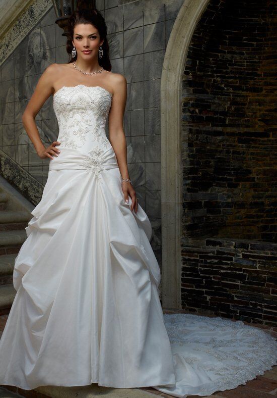 Casablanca Bridal 2099 Wedding Dress - The Knot