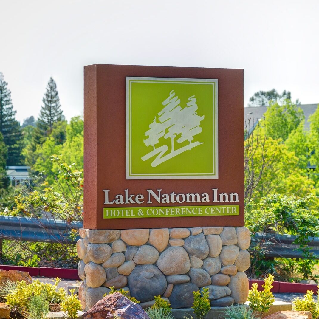 Lake Natoma Inn | Reception Venues - The Knot