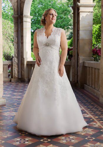 Roz la Kelin - Glamour plus Collection Beatrix - 5632T Wedding Dress ...