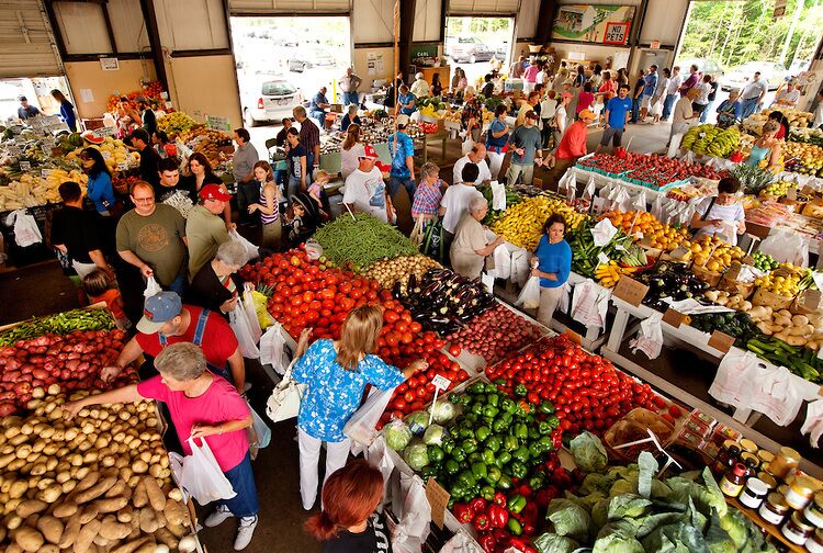 Everyone In Iowa Must Visit The Epic Des Moines Farmers ...